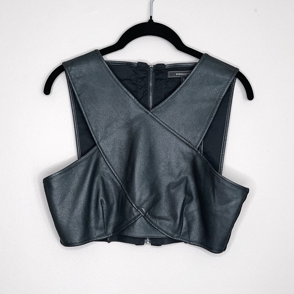 BCBG Nyella Banded Crop Top - Picture 3 of 4